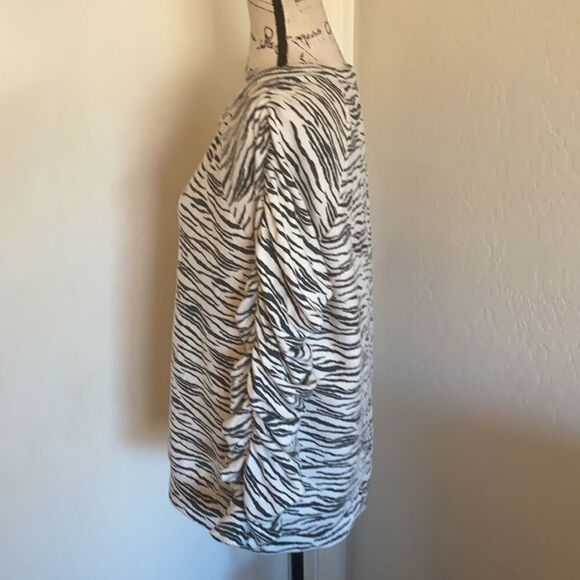 Chaser Zebra Print Shirred Pullover Lightweight Sweatshirt - Picture 9 of 14